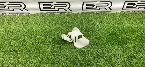 Кронштейн обшивка стойки Volkswagen Passat B7