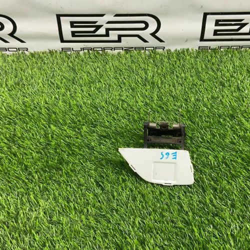 Кронштейн заглушки омывателя фар BMW 7 E65