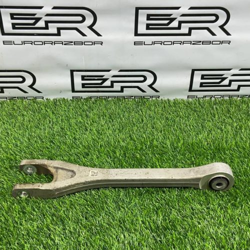 Кулак передний правый Mercedes GLC 63 AMG