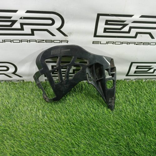 Кронштейн бампера передний левый BMW 5 G30 G31