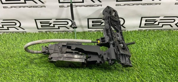 Замок передней левой двери Mercedes w205 X253