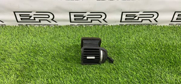 Дефлектор воздушный правый Porsche Cayenne