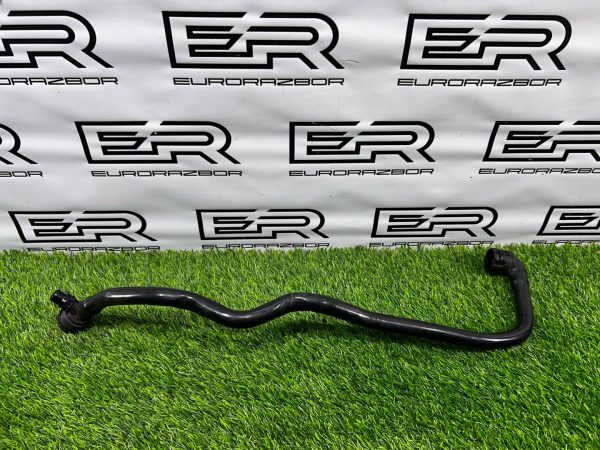 Патрубок BMW 5 G30 G31