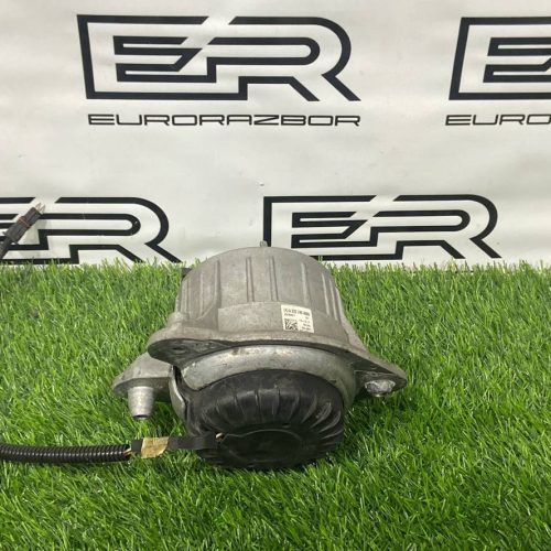 Подушка крепления двигателя Mercedes S W222