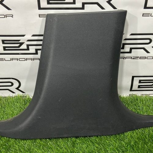 Обшивка стойки правая Mercedes CLS W218