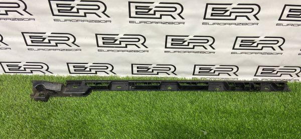 Кронштейн порога правый Porsche Macan 95B