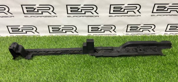 Направляющая пола багажника Volvo XC60