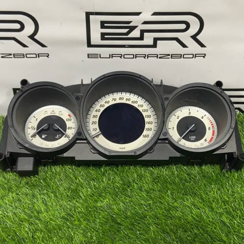 Панель приборов Mercedes CLS W218