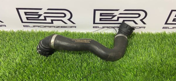 Патрубок охлаждения Mercedes GLC X253