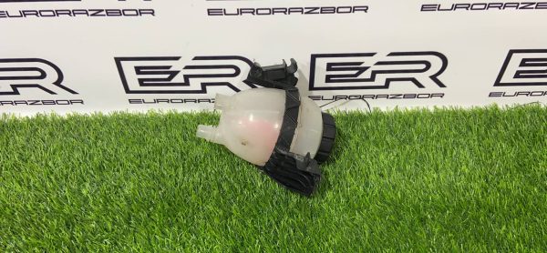 Расширительный бачок Mercedes w205