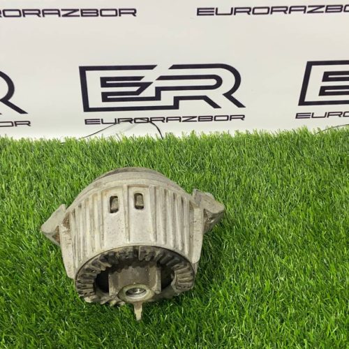 Подушка двигателя Mercedes Benz Cls Class W218