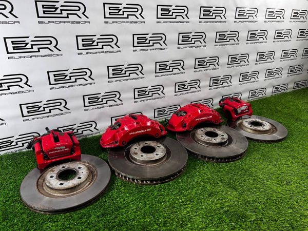 Комплект тормозов Porsche Macan GTS 95B