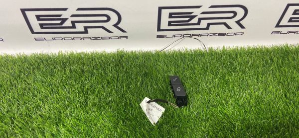 Кнопка блокировки двери Mercedes GLE w166