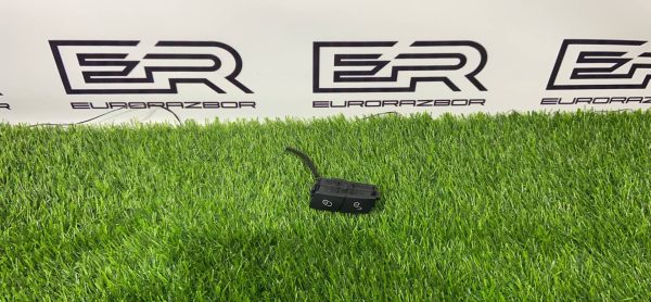 Кнопка блокировки двери Mercedes GLE w166