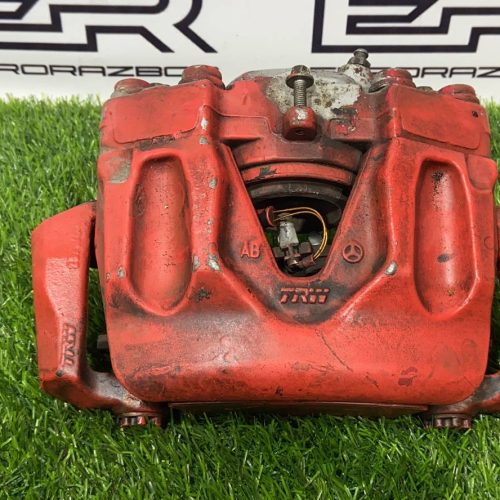 Суппорт передний правый Mercedes W212