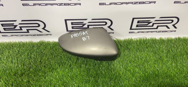 Накладка на зеркало правая Volkswagen Golf