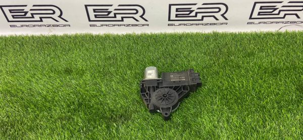 Моторчик стеклоподъёмника задний Volvo XC60