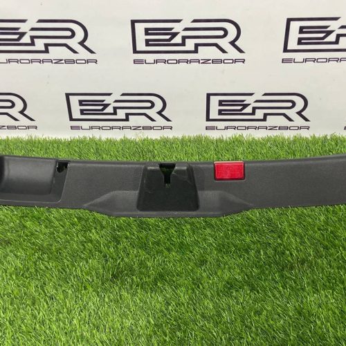 Обшивка крышки багажника Mercedes Benz GLS X166