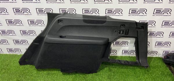 Обшивка отсека багажника правая Mercedes Benz GLS X166