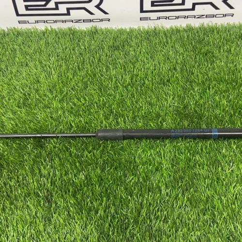 Амортизатор капота правый Mercedes GLC X253 C253