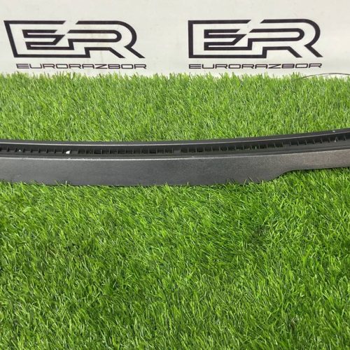 Декоративная накладка торпедо Mercedes GLC X253 C253