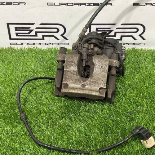 Суппорт задний правый Mercedes X253