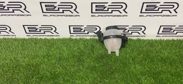 Бачок расширительный Mercedes W213