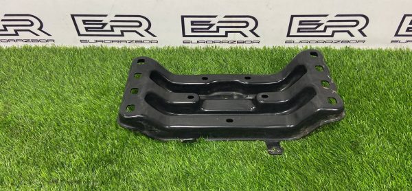 Кронштейн двигателя Mercedes X253