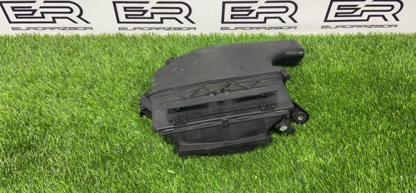 Корпус воздушного фильтра левый Mercedes W213