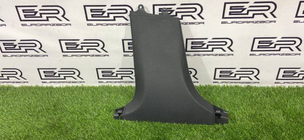 Обшивка стойки левая Mercedes X253