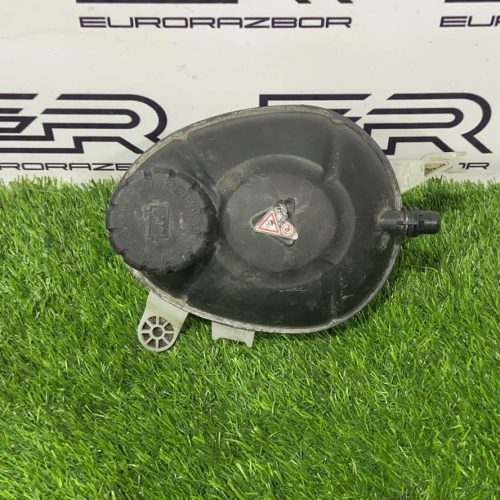 Расширительный бачок Mercedes W213