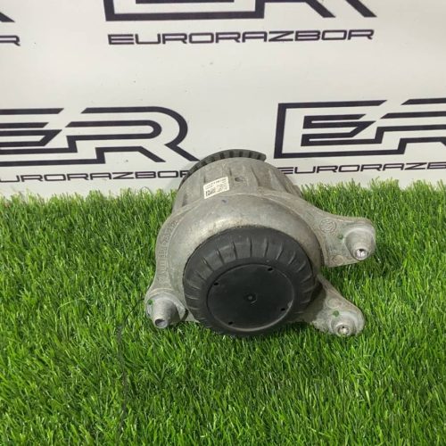 Подушка крепления двигателя передняя левая Mercedes E W213/S213