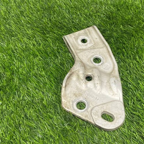 Кронштейн передний левый Mercedes Benz GLC X253