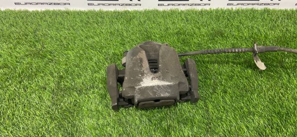 Суппорт передний правый BMW F15 F16