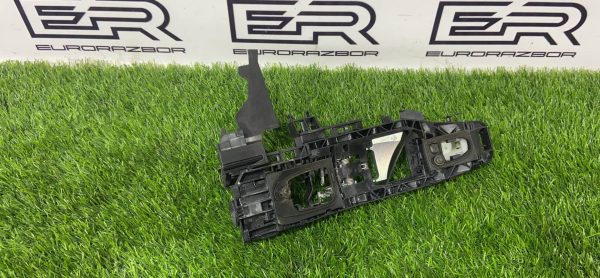 Кронштейн ручки двери передней левой Mercedes GLC X253