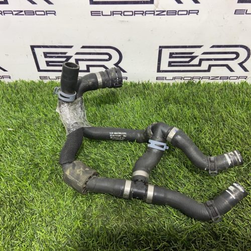 Патрубок системы охлаждения Аudi Q7 Q8 4M