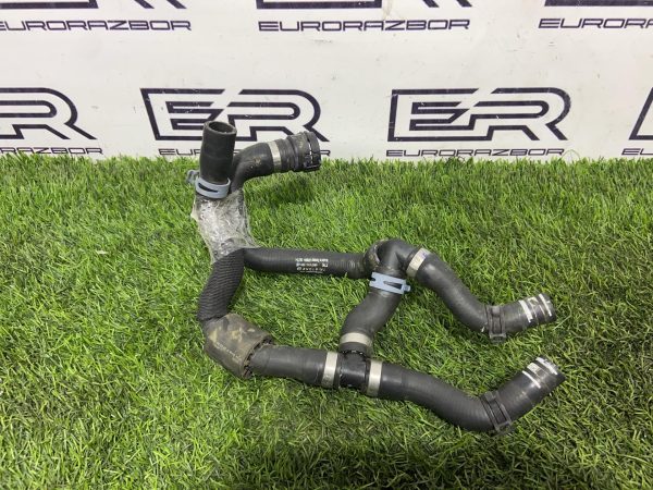 Патрубок системы охлаждения Аudi Q7 Q8 4M