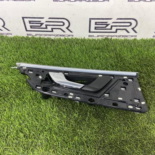 Ручка внутренняя задняя левая Audi Q8 4M