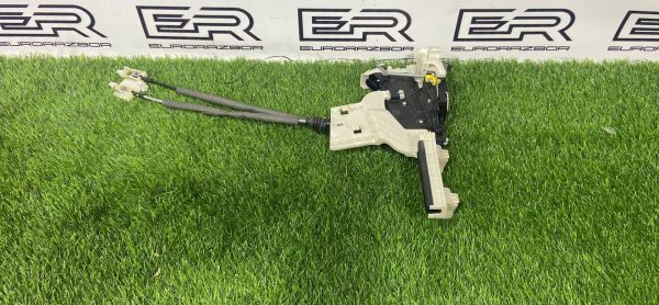 Замок двери передний левый Hyundai Santa Fe