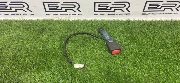 Замок ремня безопасности Toyota RAV4