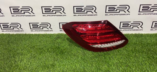 Фонарь задний левый Mercedes W213