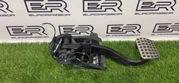 Педаль тормоза Mercedes Benz W213