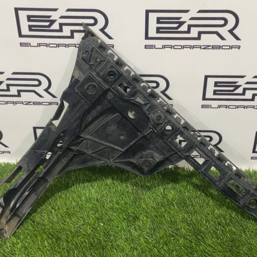 Кронштейн крепления заднего бампера правое Mercedes W213