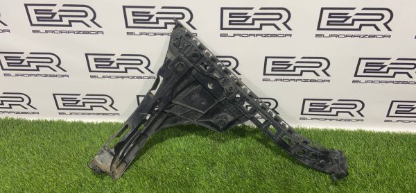 Кронштейн крепления заднего бампера правое Mercedes W213