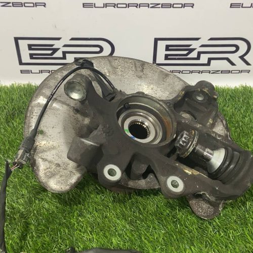 Кулак задний правый Mercedes Benz GLE W166