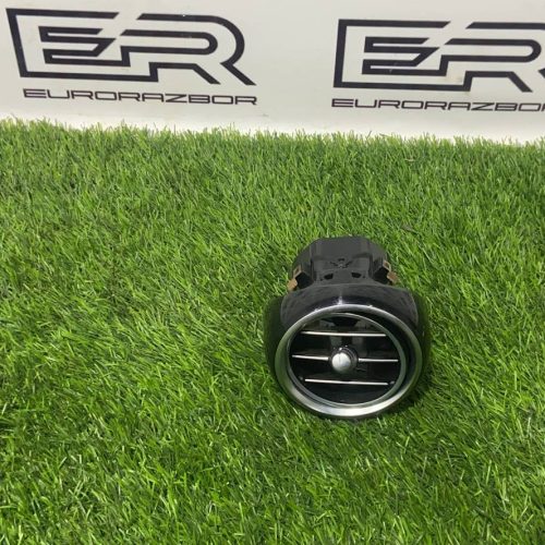 Дефлектор обдува салона передний правый Mercedes GLC X253