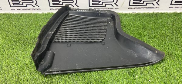 Уголок жабо правый Mercedes GLC X253 C253