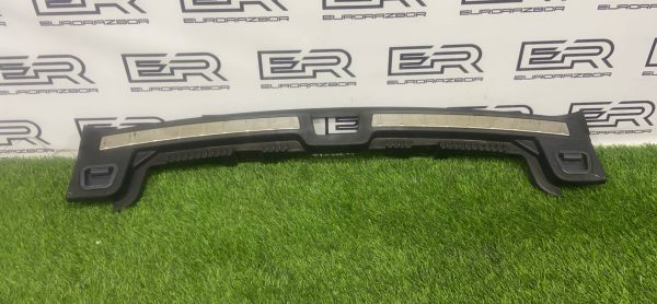 Накладка замка багажника Volvo XC60