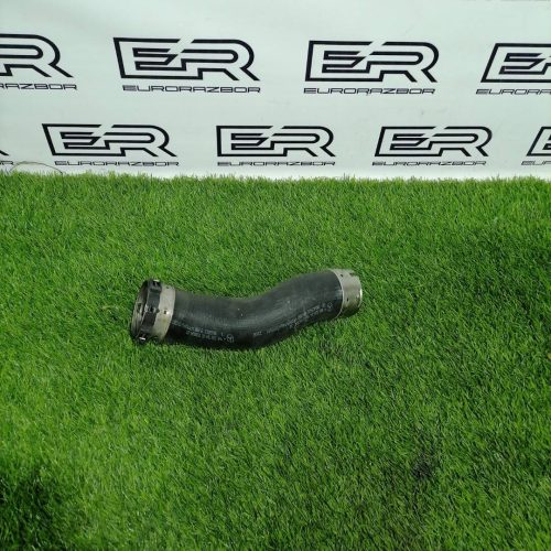 Патрубок охлаждения на Mercedes GLE W166