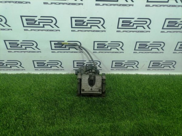 Суппорт задний левый Mercedes GLC X253 C253